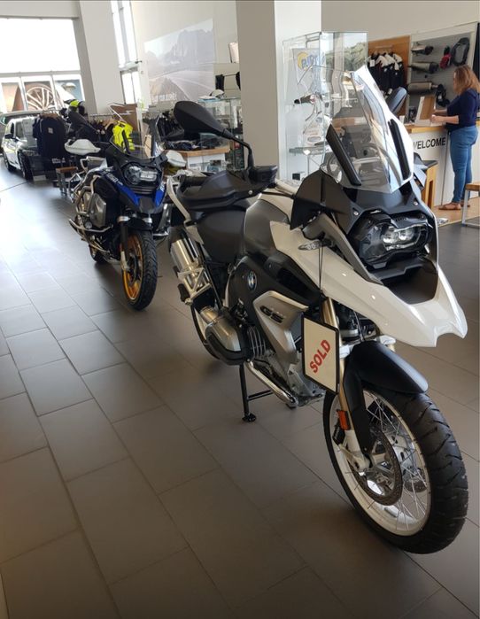 BMW R 1200 GS 2019 3 Pachete LED Keyless Alarma Akrapovic 1 Proprietar