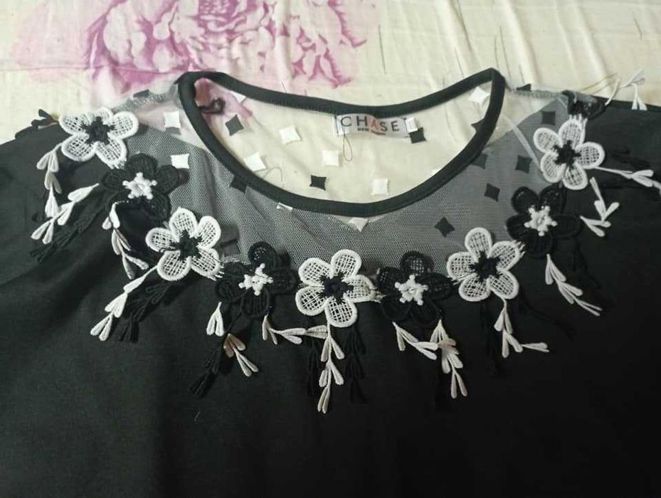 Рокля с уникални шевици