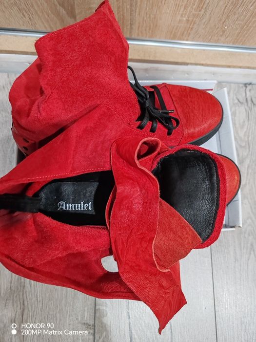 Дамски червени обувки