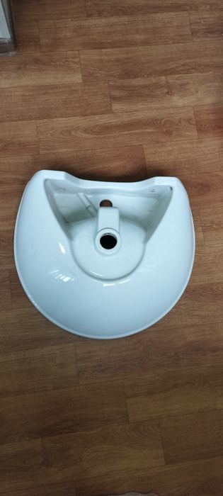 Продаётся раковина в отличном состоянии