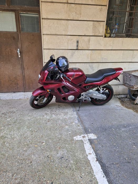 Продавам HONDA CBR 600 F3
