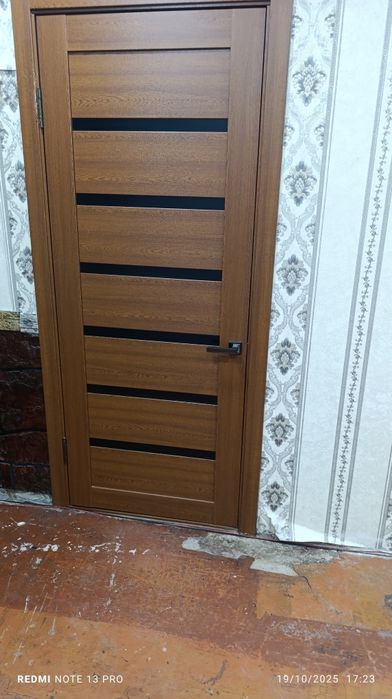 Срочно продаю своя россиский Дверы мдф с замков