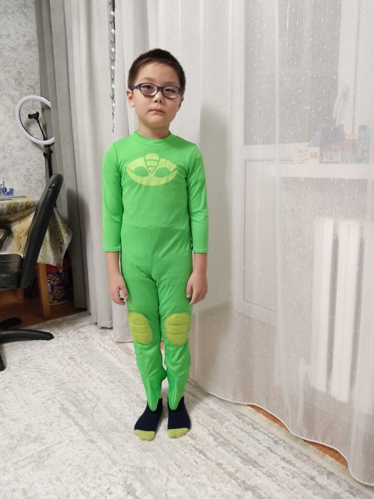 Продам новогодние костюмы