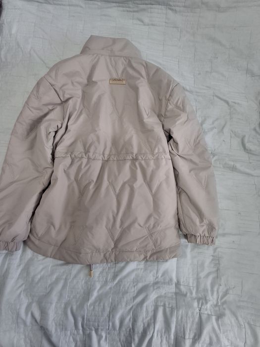 Осень, весна куртка сатылады