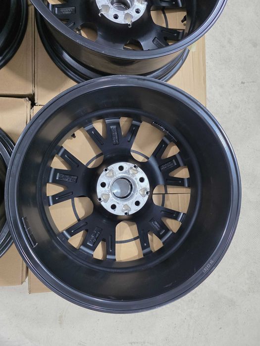Jante 18 BMW G30 G31 G20 G21 G22 G23 Audi A4 A6 Q3 5x112 et30 8J