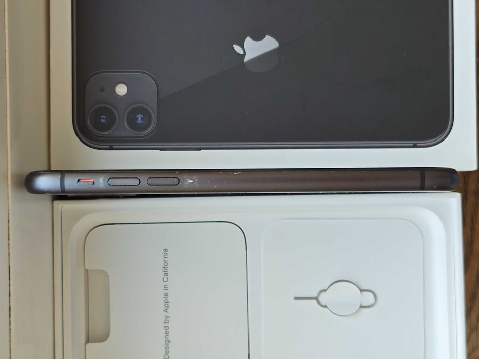 IPhone 11 - 128GB - (Pret pe Flip 1100) - Cutie si Cablu original