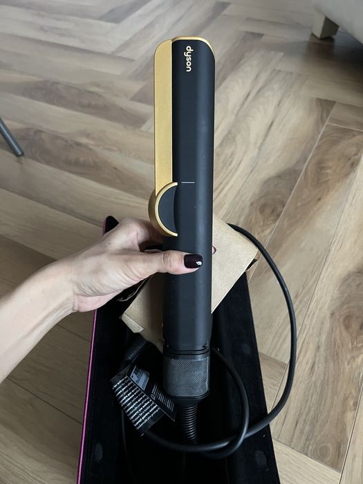 Продам dyson выпрямитель фен оригинал