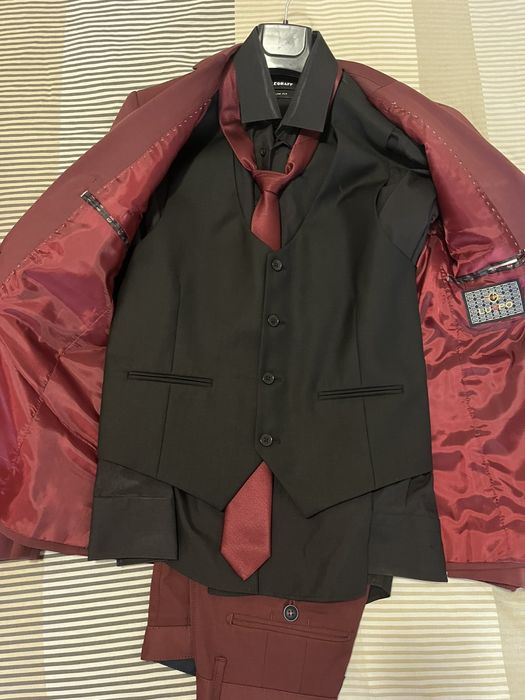 Костюм + обувки в добро състояние