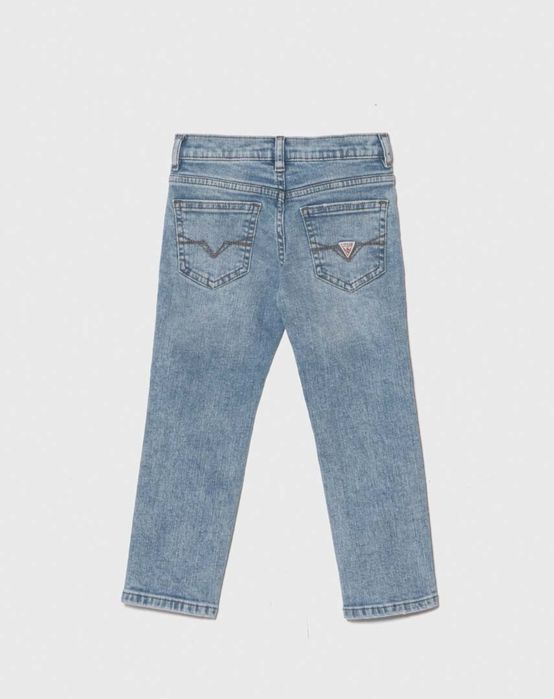 Предлагам 100% оригинални детски дрешки за 3 и 4 годинки Guess Majoral