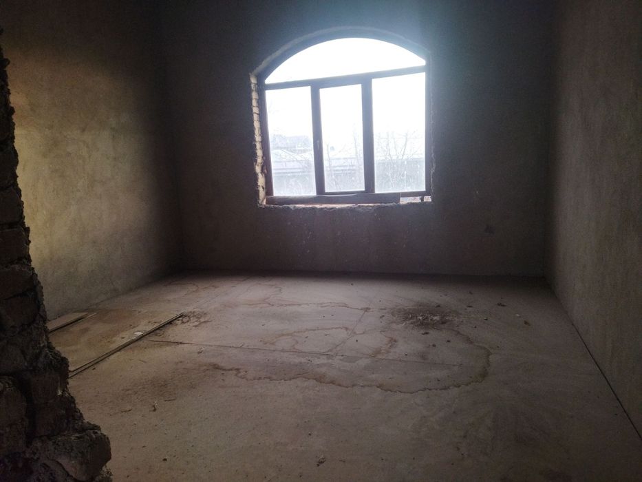 Sroshna uy sotiladi 1 sotix 33000$