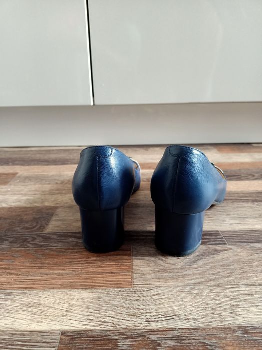 Женские туфли 37 размер