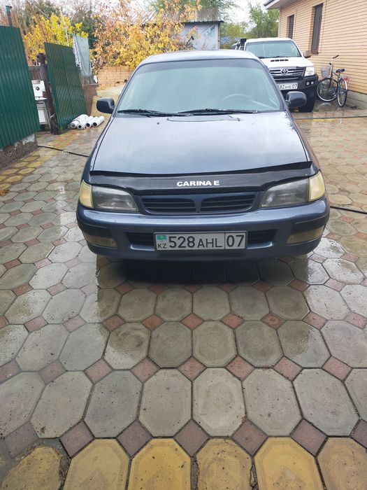 Продам Тойота Карина Е