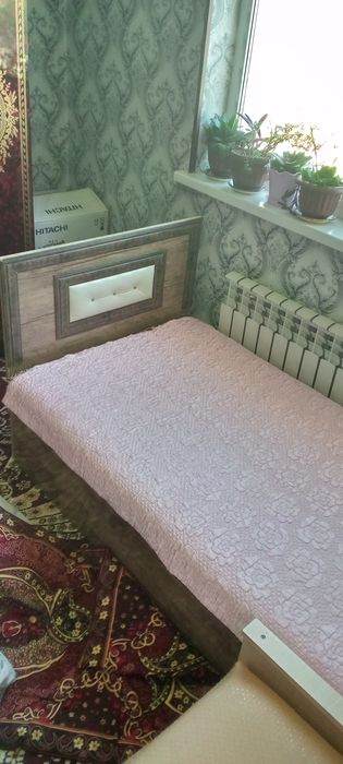 yumshoq mebel kravat sotiladi