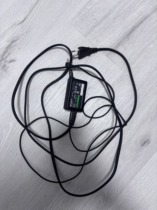 PSP (Playstation Portable) + 2 jocuri