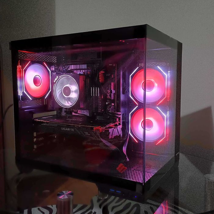 PC Gaming-Ryzen 7 3700X,GTX 1080 8GB,32GB RAM,1 SSD , 1 HDD