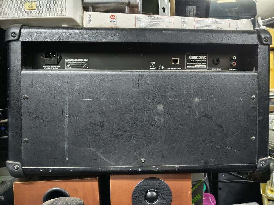 Amplificator chitara cu efecte