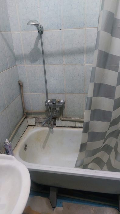 Продам двух комнатную квартиру