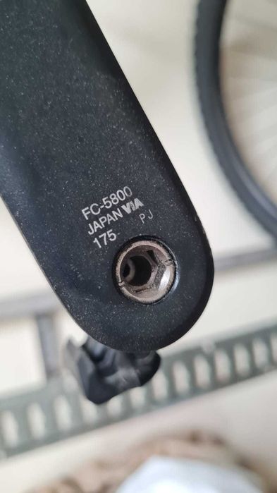 B’TWIN ULTRA CF – Carbon | Shimano 105 | 7.5 kg | Mavic Aksium