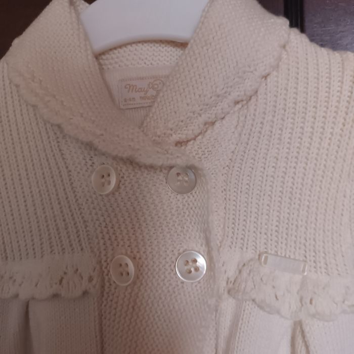 Продавам жилетка Mayoral