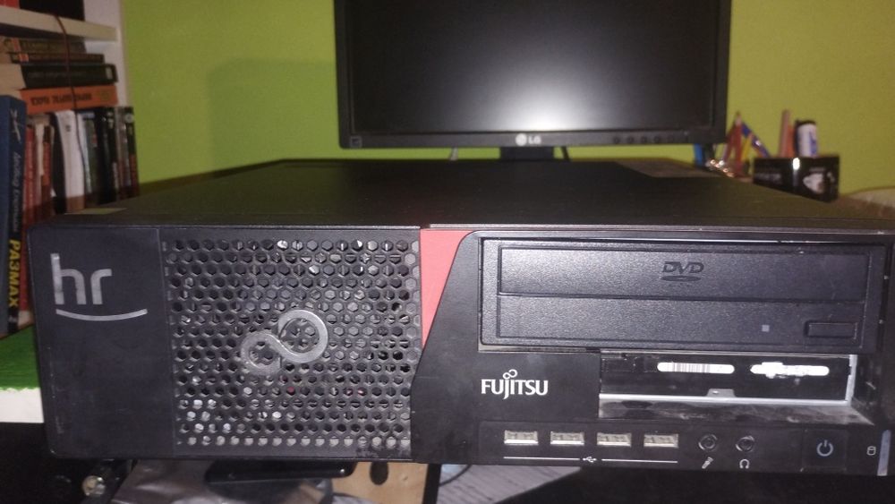 Fujitsu Esprimo E720