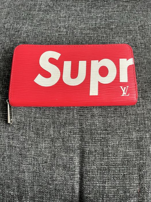 Портмоне Louis Vuitton x Supreme Wallet Zip Around Epi Red