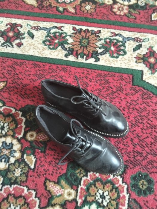 Отдам даром женскую