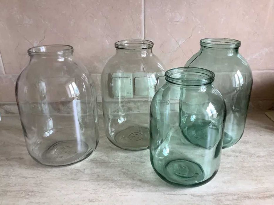 Продаются 15 б.у. 3 литровых банок
