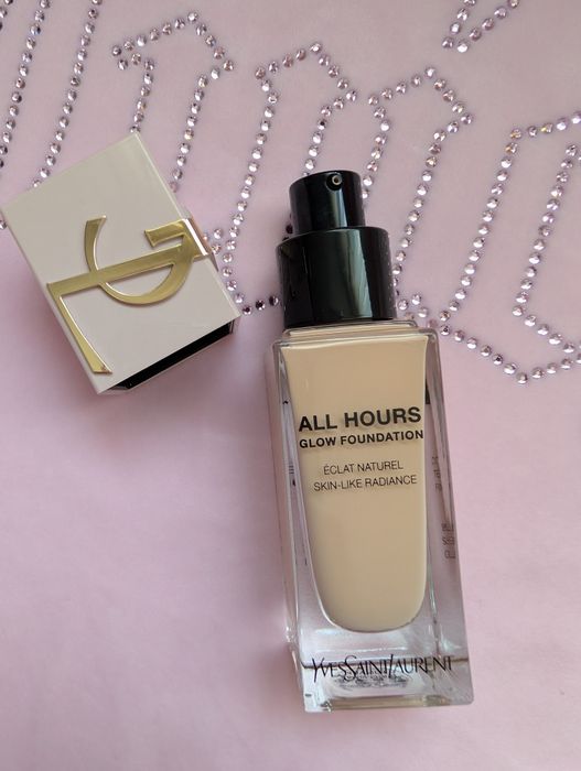 Fond de ten YSL All Hours Glow - LC1