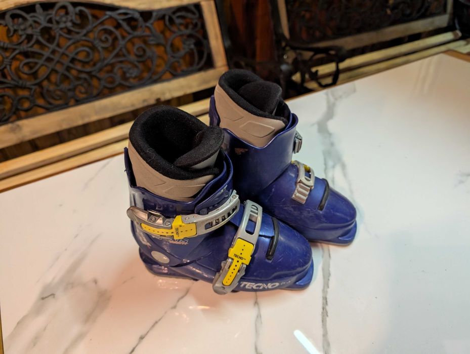 Употребявани Ски с автомати   и Ски обувки