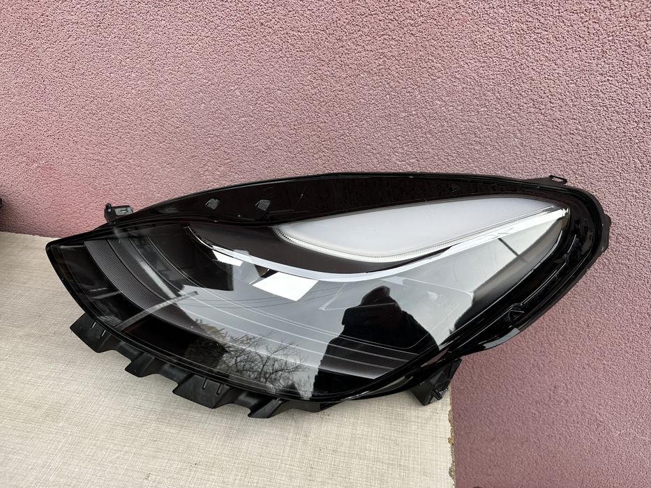Far led stânga dreapta Tesla Model 3/Y 2021/2023