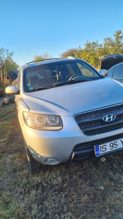 Vând Hyundai Santa Fe 2.2 4x4