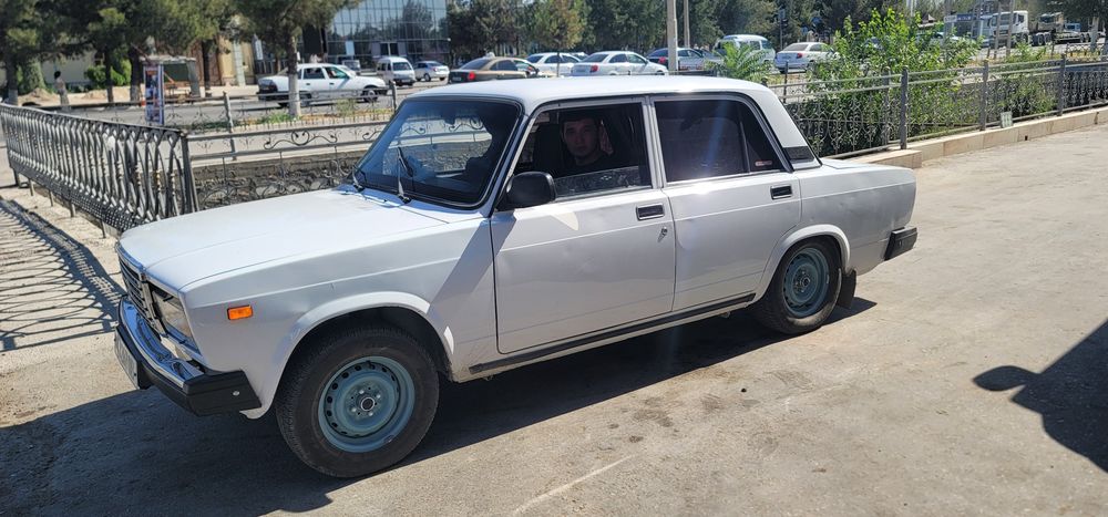 Ваз 2107 инжектор сотилади 2008 йил юргани 91000