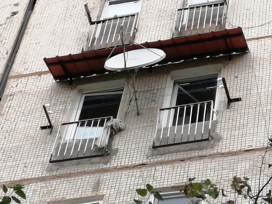 Предлагаем услуги по установки козырьков бельевых роликов в г.Ташкент