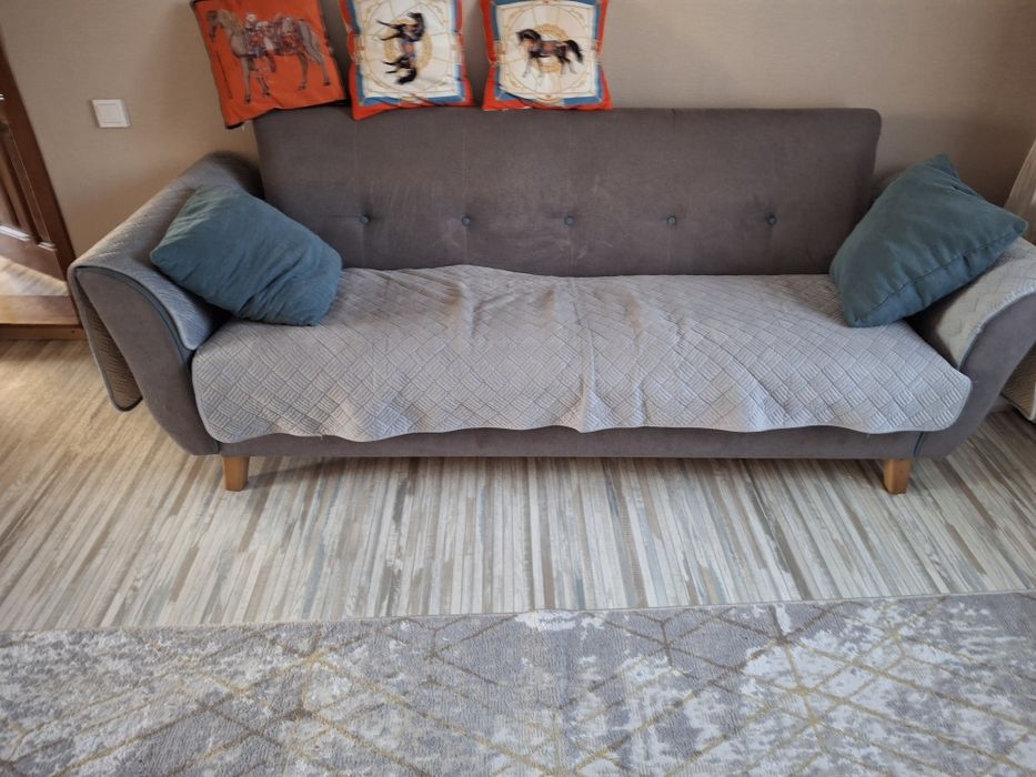 Продам диван в хорошем состоянии