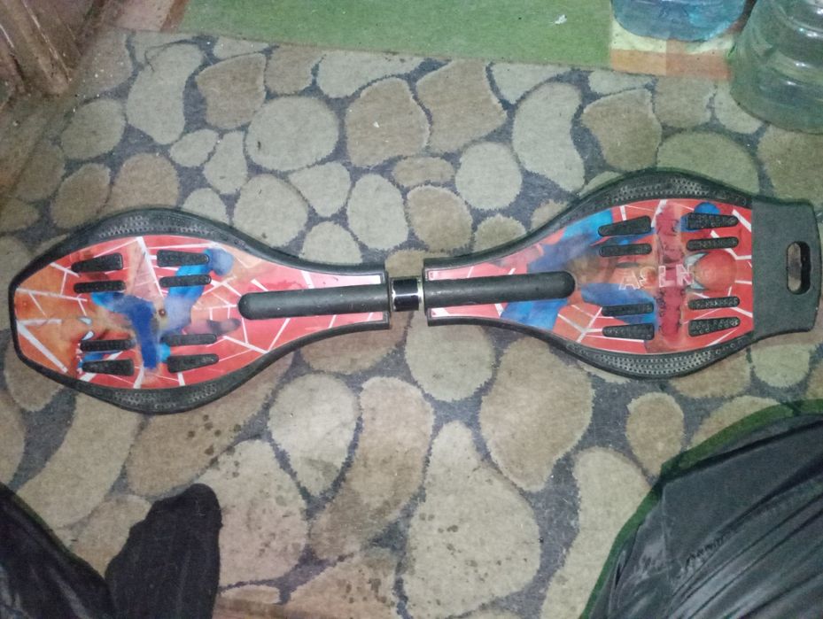 Роллерсёрф скейтборт