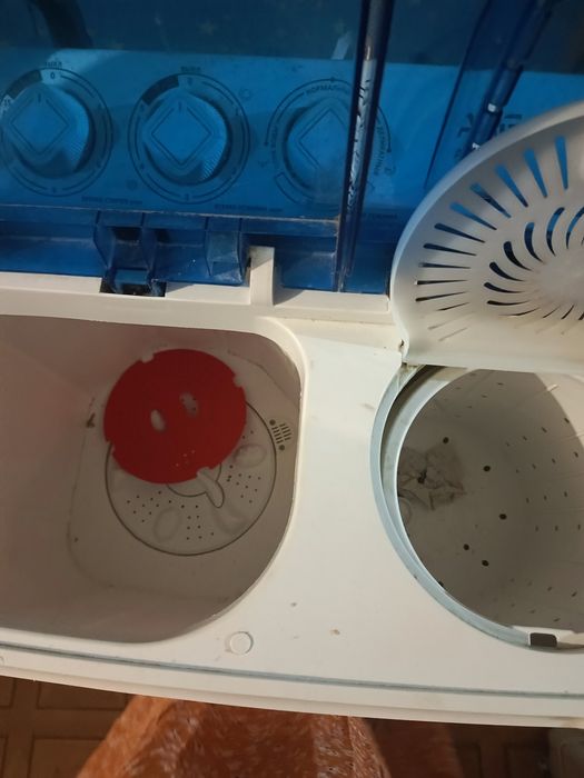 Продам стиральную машинку в рабочем состоянии на запчасти