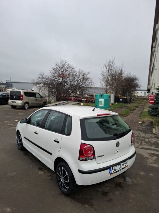 Volkswagen Polo//An 2010//Motor 1.2 Benzină