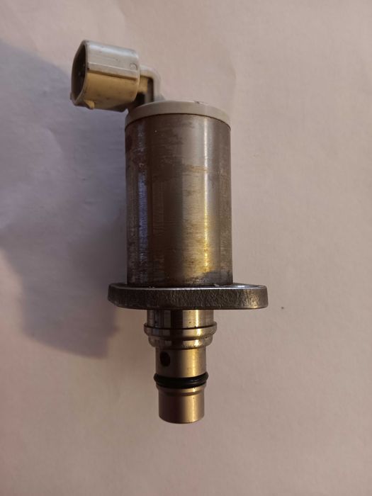 Регулатор за налягане на гориво за Тойота