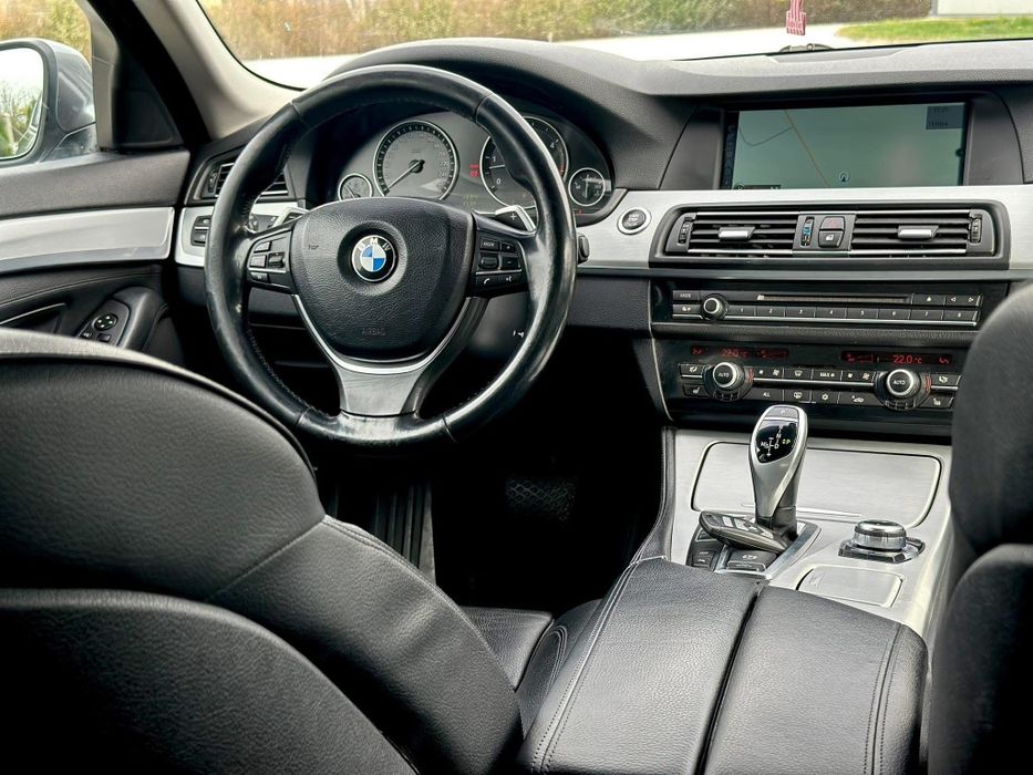 BMW 5 Series 2011 — imagine 4