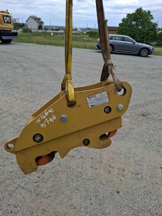 Cuplaj rapid hidraulic, bolțuri 45mm pt buldo excavator 3CX/4CX nou