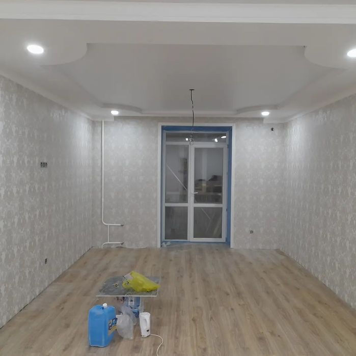 Обой ламинат  двери