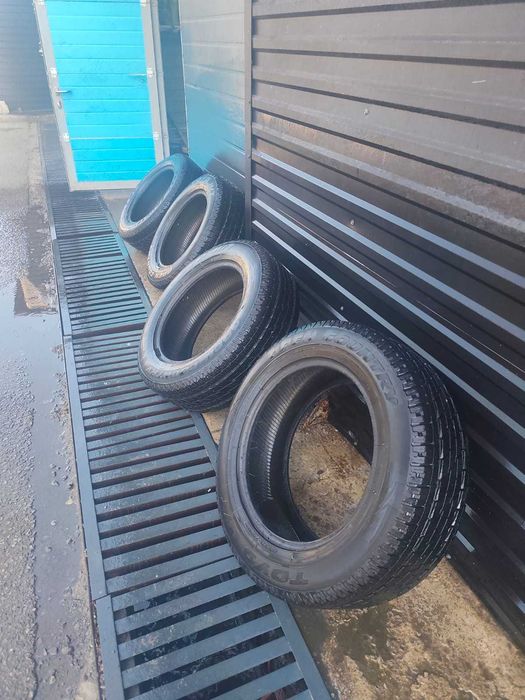 Продам Б/У резина TOYO летние 245/60R18.