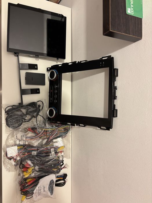 Navigatie Renault cu Android Auto CarPlay Multimedia GPS 4 GB