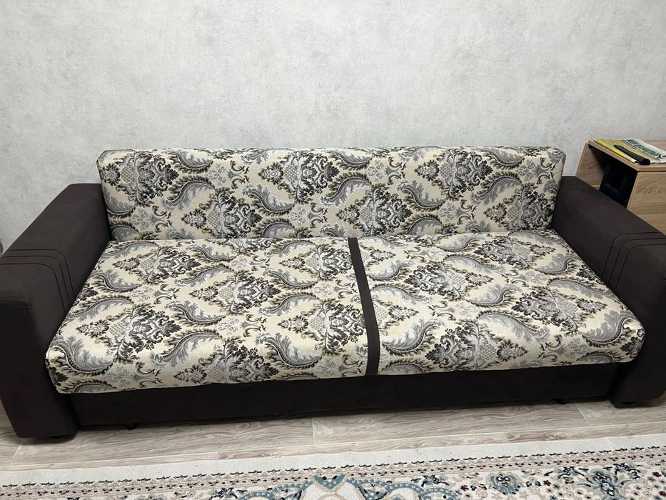 Диван раскладной б/у