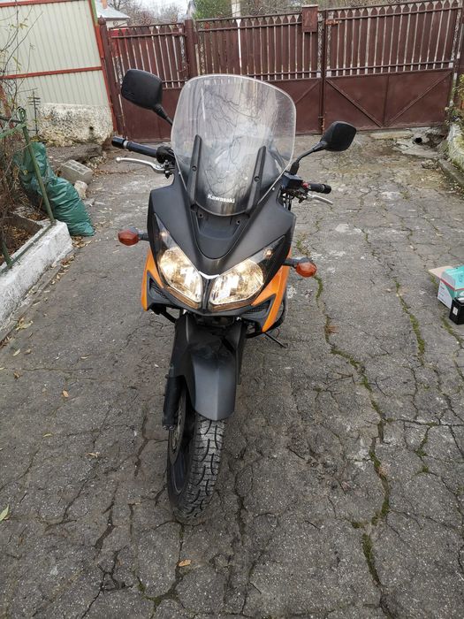 Motocicleta Suzuki V-Strom 1000