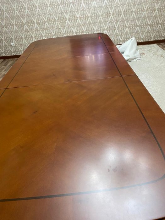 Продам стол для гостей