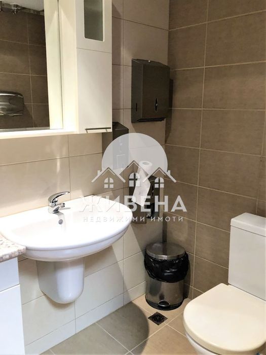 Офис за продажба до Спортна зала, площ 410 кв.м