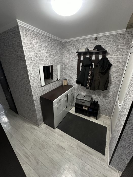 Продам трехкомнатную квартиру