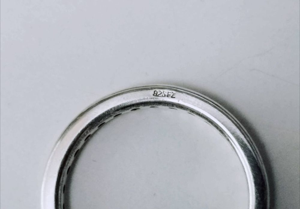 Vechi inel din argint de 925, FZ, cu pietre zirconiu cubic