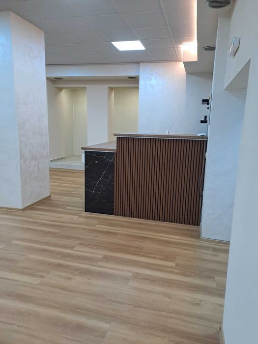 Дава се под наем Зала за събития в Плевен, Идеален център -  кв.м за 850 € - Снимка #1